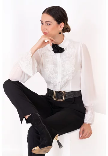 Pantalon elegant cu buzunare si  croi conic
