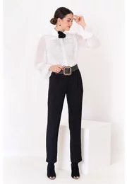 Pantalon elegant cu buzunare si  croi conic