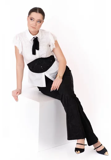 Pantalon elegant evazat din brocard negru