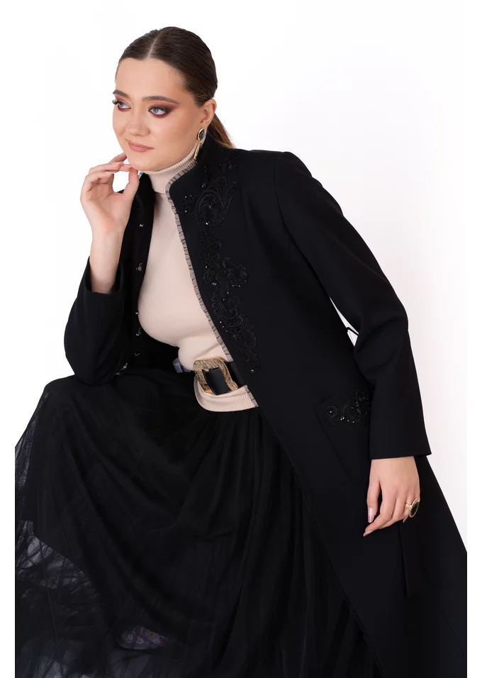 Pardesiu elegant precious cu broderie si pietre