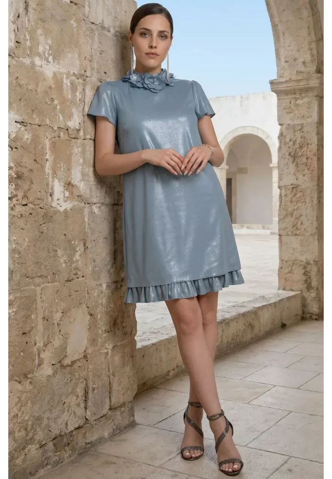 Rochie eleganta saphire elegance accesorizata cu colier din flori