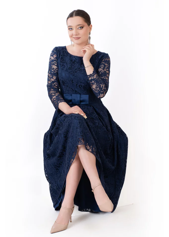 Rochie asimetrica din dantela macrame navy decorata cu funda