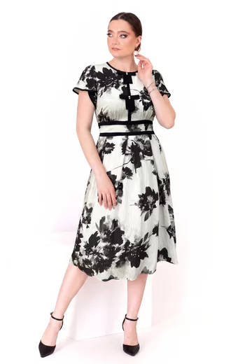 Rochie black rose din vascoza fina creponata cu funde negre
