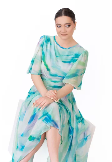 Rochie cocktail aqua pastel din matase in degrade cu drapaj