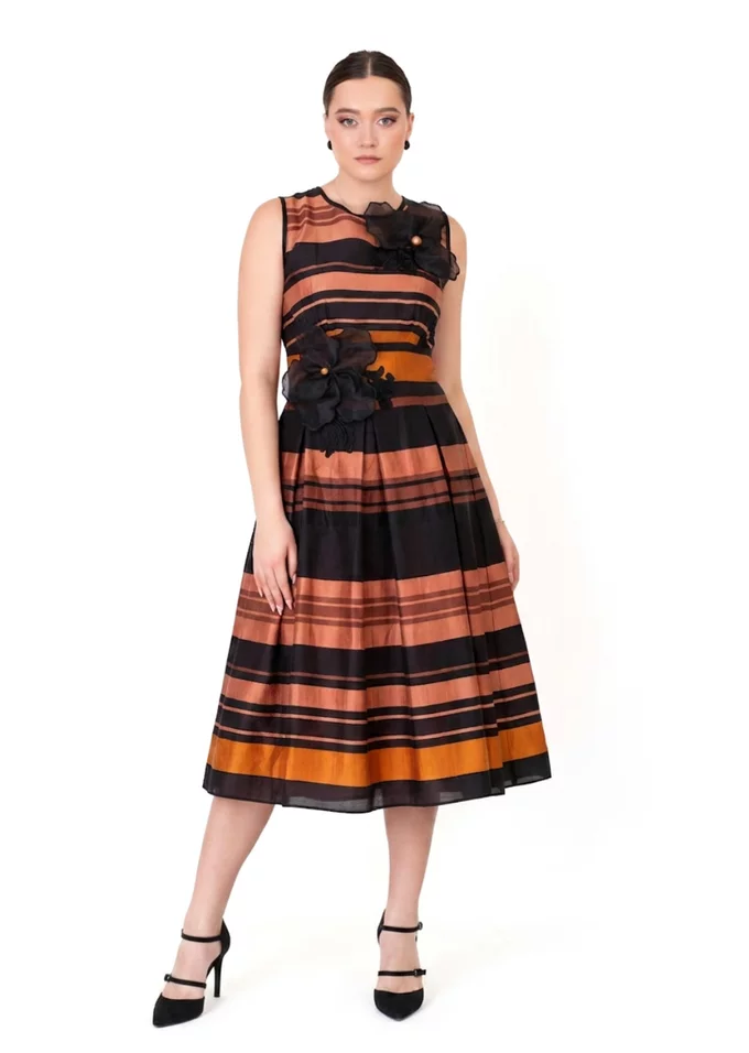 Rochie cocktail brownie stripes din organza de matase cu dungi