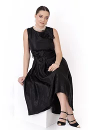 Rochie de gala asimetrica decorata cu flori si perle ton in ton