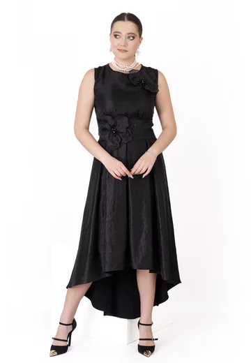 Rochie de gala asimetrica decorata cu flori si perle ton in ton