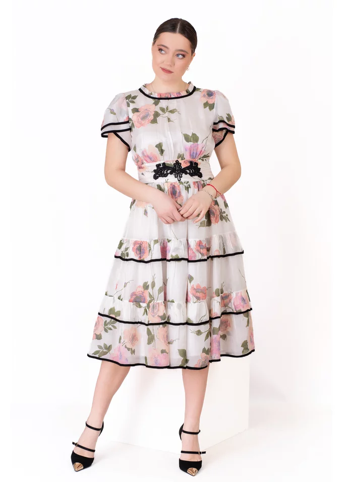 Rochie de gala flower charm din matase cu accente negre si volanase