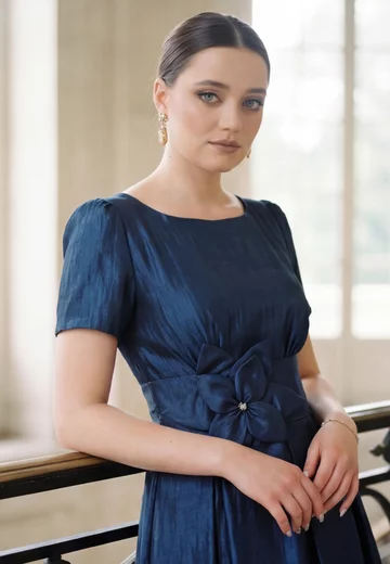 Rochie de gala navy din organza glittery decorata cu floare