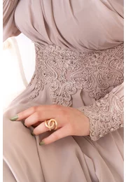 Rochie de gala Olympia Grace in stil grecesc si voal georgette beige sand