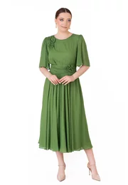 Rochie de gala verde crud decorata cu flori si pietre