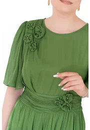 Rochie de gala verde crud decorata cu flori si pietre