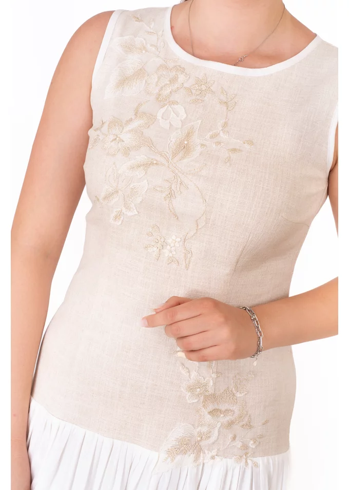 Rochie de vara din in natur cu volan din voal de vascoza accesorizata cu broderie