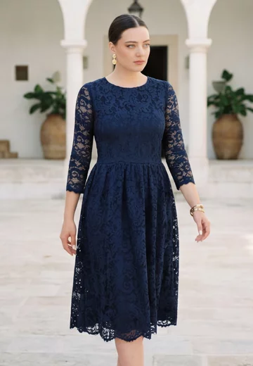 Rochie din dantela macrame navy cu detalii satinate