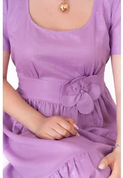 Rochie din in peliculizat mov orhid accesorizata cu floare