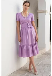 Rochie din in peliculizat mov orhid accesorizata cu floare