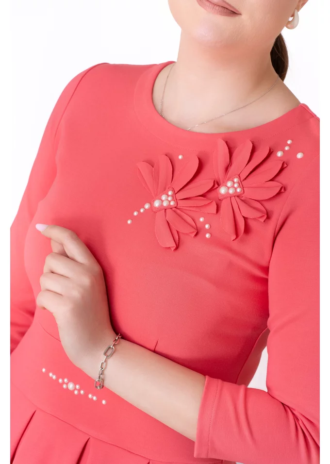 Rochie din jerse coral dream decorata cu flori si perle
