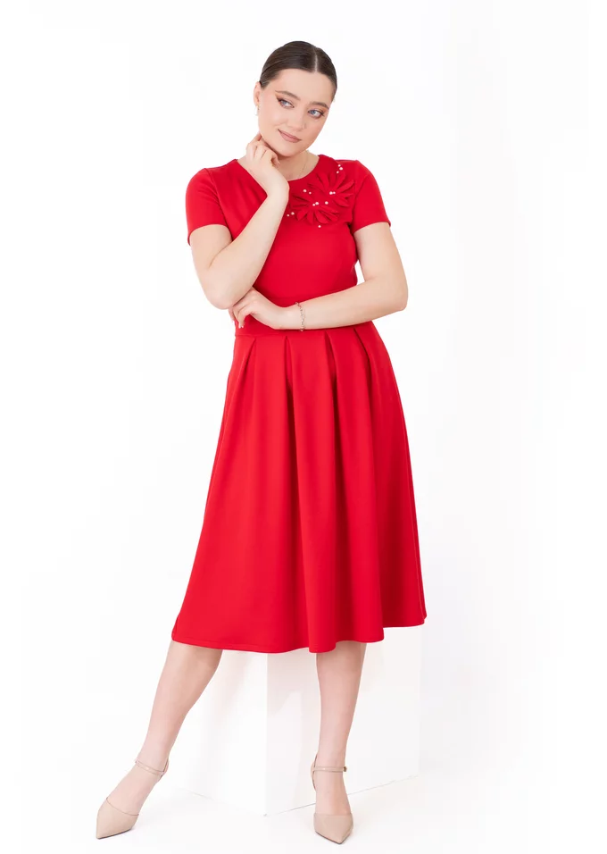 Rochie din jerse rosu cherry decorata cu perle si petale