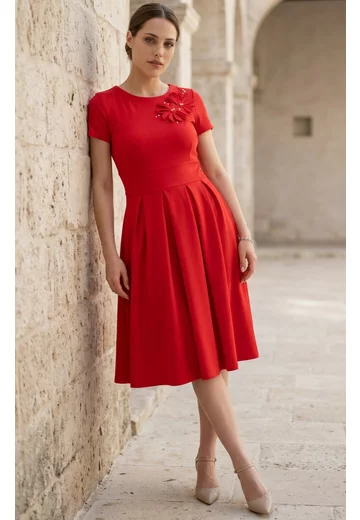 Rochie din jerse rosu cherry decorata cu perle si petale