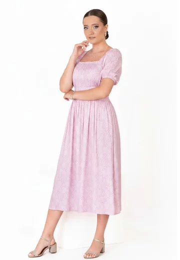 Rochie din vascoza vaporoasa blush pink cu imprimeu marunt