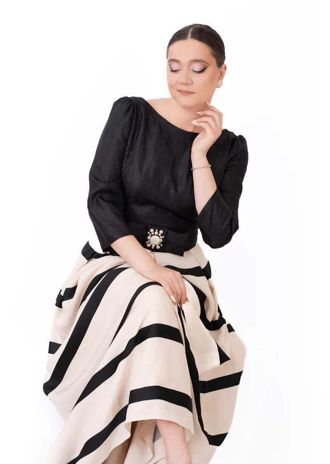 Rochie elegant stripe din vascoza creponata si detalii satinate