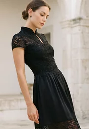Rochie eleganta dark beauty din dantela tip macrame si tafta fina