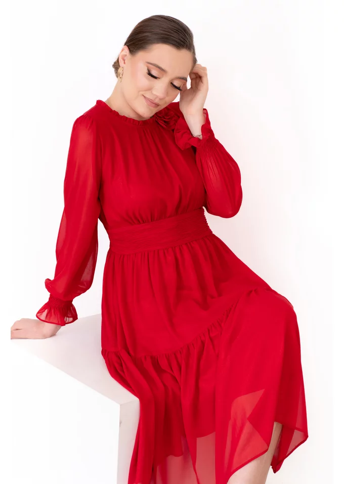 Rochie  eleganta rosu sidefat accesorizata cu floare