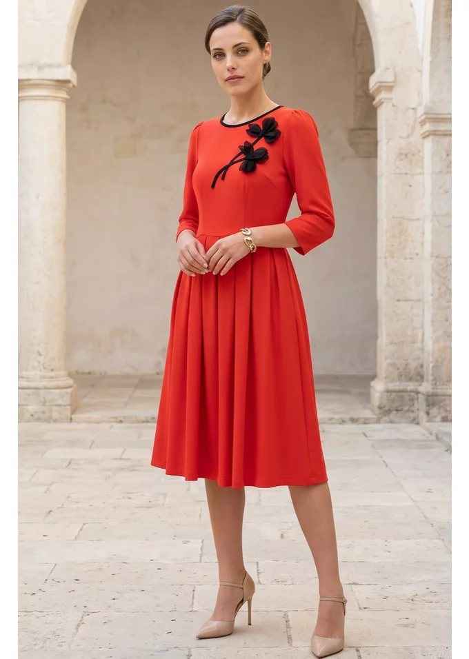 Rochie eleganta rosu corai cu detalii florale din stofa premium