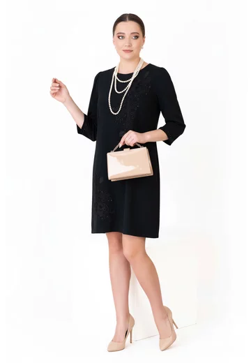 Rochie eleganta tip A-line decorata cu broderie si strasuri ton in ton