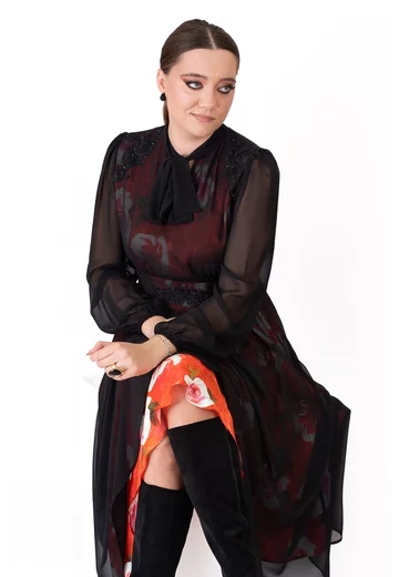 Rochie eleganta winter amour cu print floral pictural si esarfa