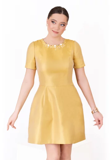 Rochie eleganta yellow mirror din organza creponata decorata cu perle
