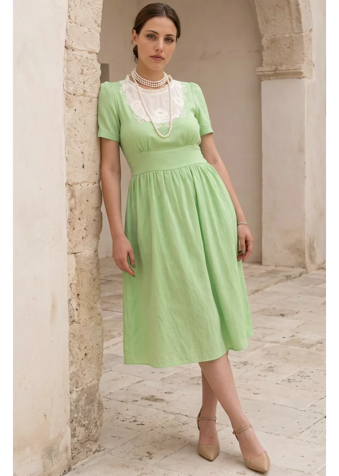Rochie ethereal mint delicata din crep de vascoza