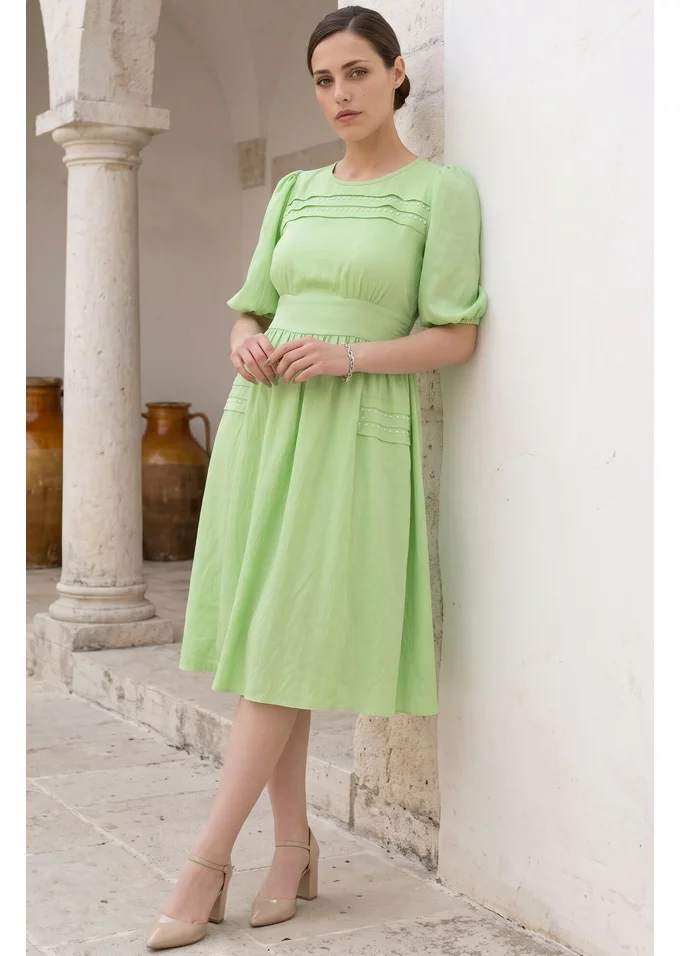 Rochie ethereal mint delicata din crep de vascoza cu detalii din perle