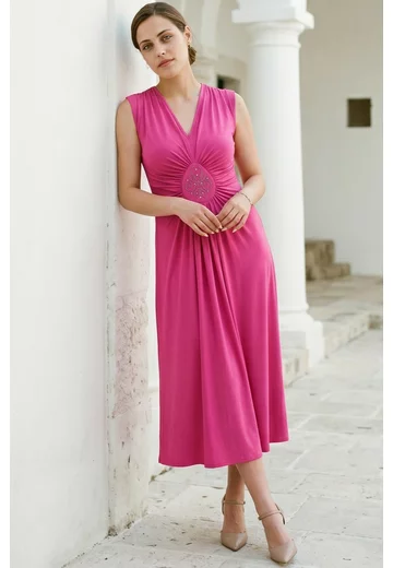 Rochie fronsata roz din jerse accesorizata cu strasuri