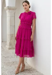 Rochie hot pink sweet ruffles din matase fina decorata cu floare