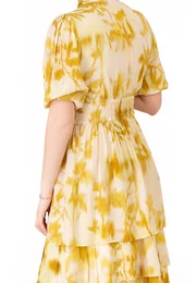 Rochie in volane din vascoza soft vanilla cu print floral