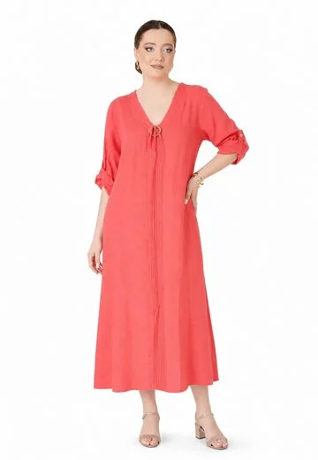 Rochie lejera din in coral cu buzunare si detaliu decorativ