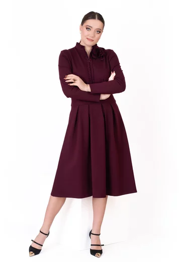 Rochie mov burghund din jerse cu volanas si floare