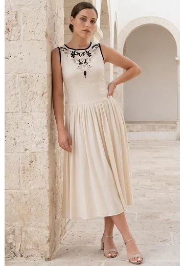 Rochie natur din in cu broderie stantata negru auriu