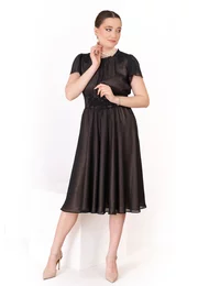 Rochie rafinata gold beige accesorizata cu dantela