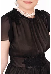 Rochie rafinata gold beige accesorizata cu dantela