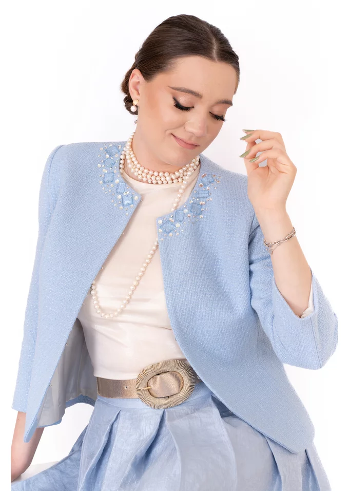 Sacou celestial blue din tweed accesorizat cu pietre