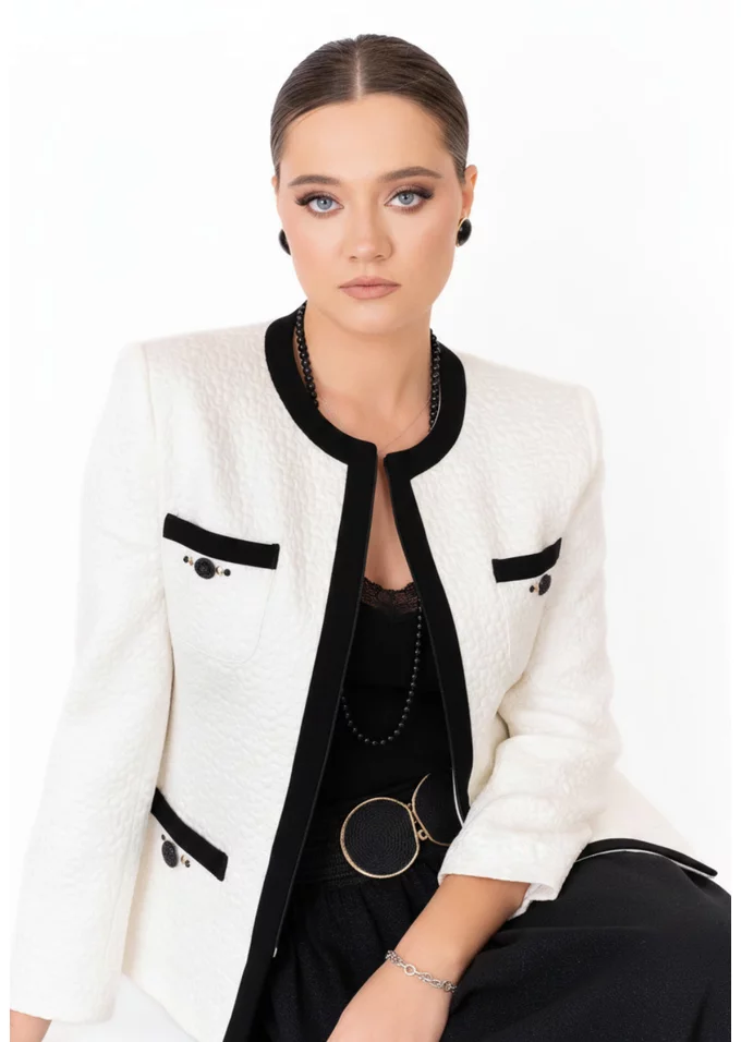 Sacou elegant gofrat chic in contrast
