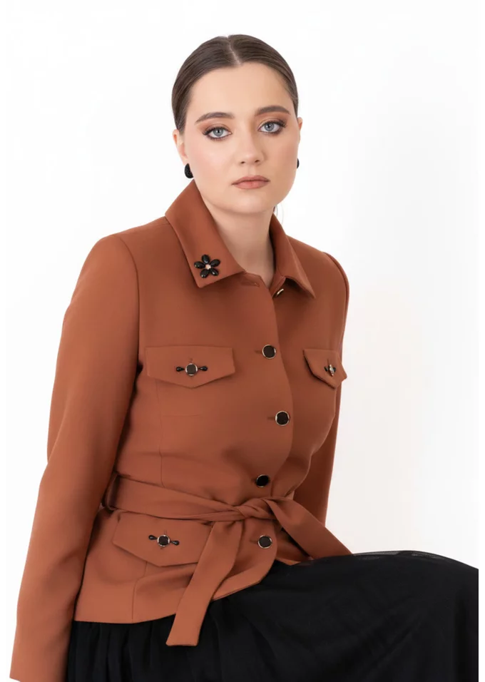Sacou eleganta maro caramel cu cordon