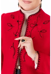 Sacou fine stitch rosu din lana boucle decorat cu flori brodate