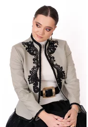 Sacou soft gri verzui cu detalii de contrast si broderie