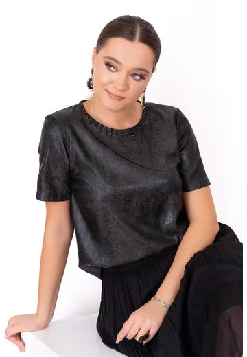 Top noire shine din vascoza peliculizata accesorizat cu  pietre