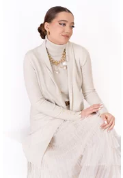 Vesta alba cu franjuri si buzunare