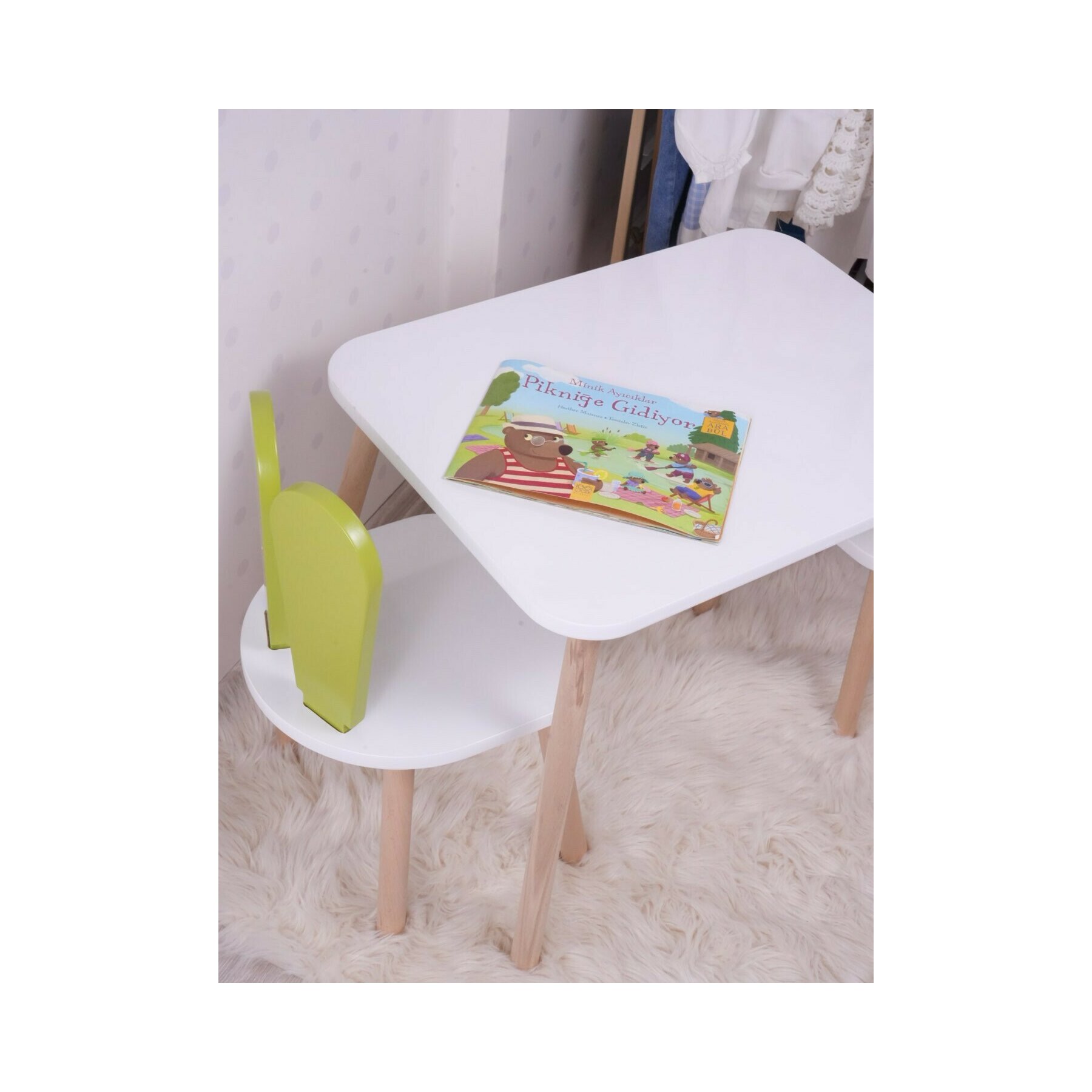 Set Masa cu Scaun Pentru Copii, Bunny 50x45x60 cm, Lemn/MDF, Alb/Verde