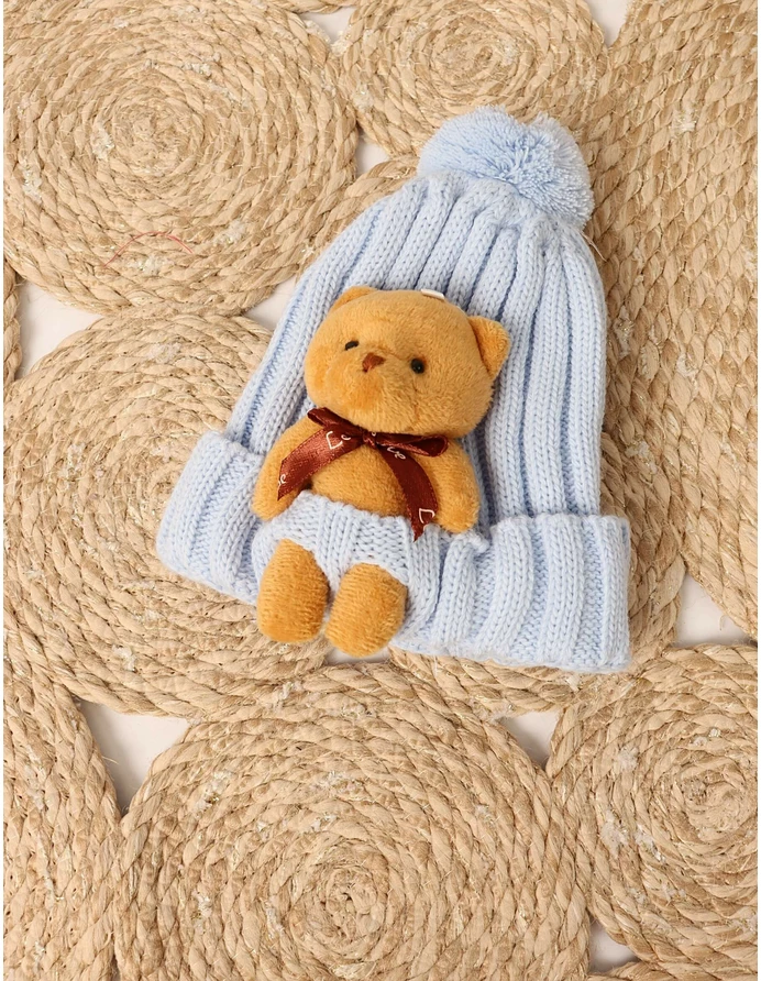 Caciulita Karry cu ursulet-bleu picture - 3